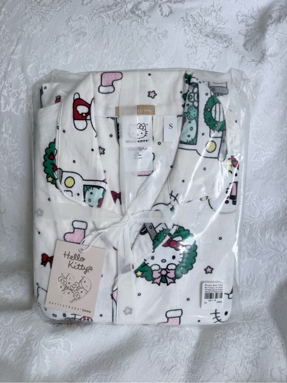 Pottery Barn Teen x Hello Kitty White Holiday Print Pajama Set